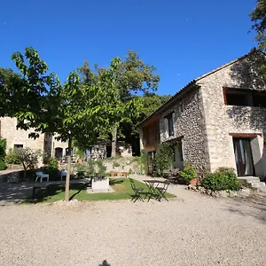 https://les-esplanes.hotels-rhonealpes.com